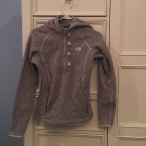 Women’s north face hoodie